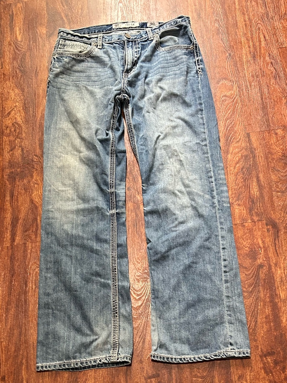 BKE Men's Relaxed Light Blue Denim Jeans
